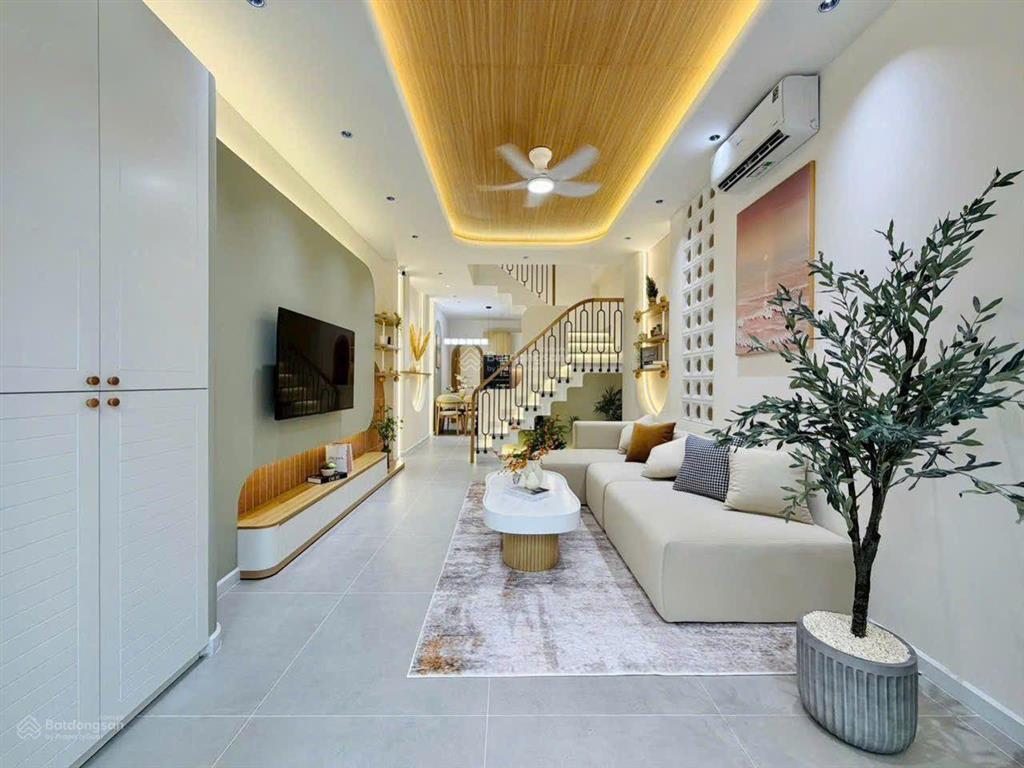 Cực phẩm nhà đẹp giá êm 65m2 cống lở, p15, tân bình. giá 5,35 tỷ. gần vườn minh trân