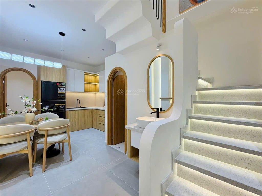 Cực phẩm nhà đẹp giá êm 65m2 cống lở, p15, tân bình. giá 5,35 tỷ. gần vườn minh trân