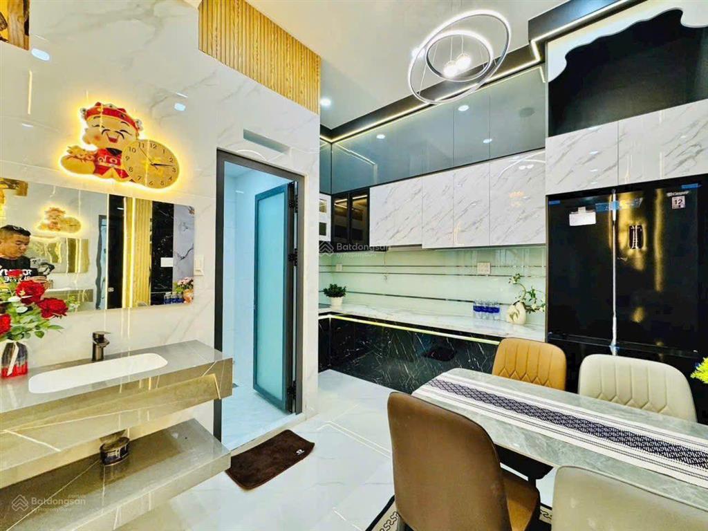 Bán nhà 83m2 nguyễn đình chính, p15, phú nhuận. gần trường cao đẳng kinh tế đối ngoại