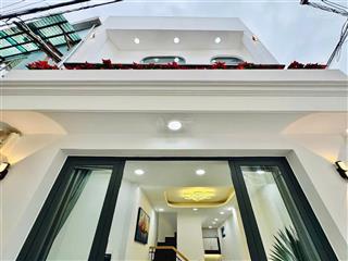 Cực êm bán nhà 33,8m2. thái phiên, p8, q11. giá 3,1 tỷ. gần bv lãnh binh thăng