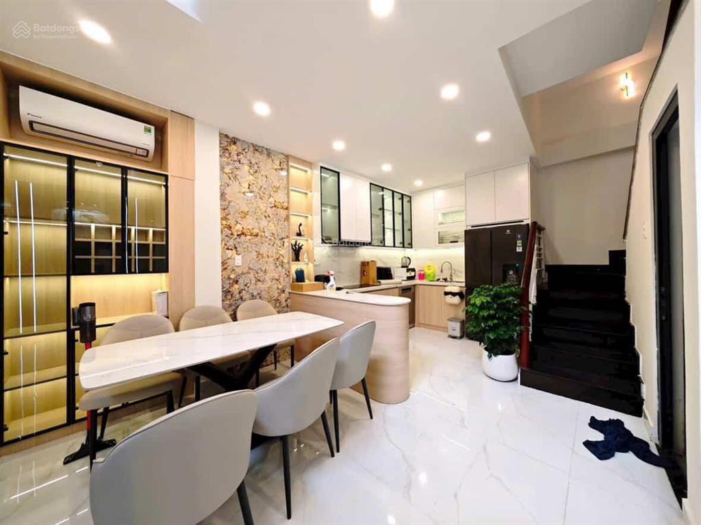 Chỉ với 4 tỷ sở hữu nhà đẹp nguyễn đình chiểu, p5, quận 3, sổ riêng, tiện ích xung quanh đầy đủ