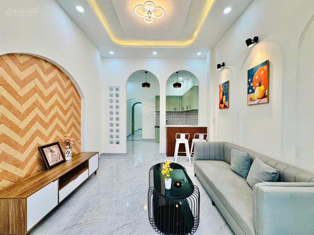 Ưng ý mua liền bán nhà hai bà trưng, p8, quận 3, 4,45 tỷ, sổ riêng, tiện ích xung quanh đầy đủ