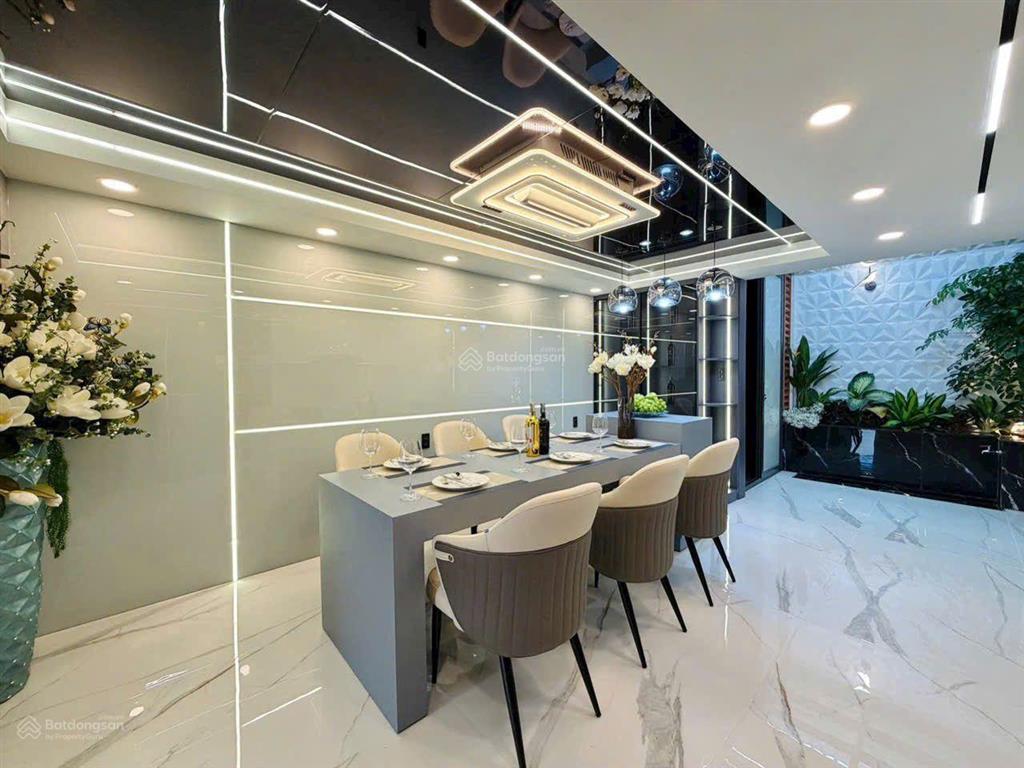 Nhà lớn giá mềm 72m2. nguyễn kiệm, p9, phú nhuận. giá 6,5 tỷ. gần thpt phú nhuận