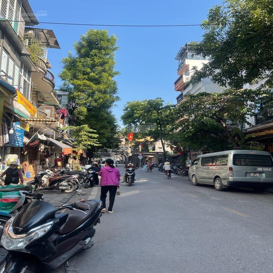 Siêu vip! mp hàng chiếu 90m, mt 4,4m, giá 79 tỷ.