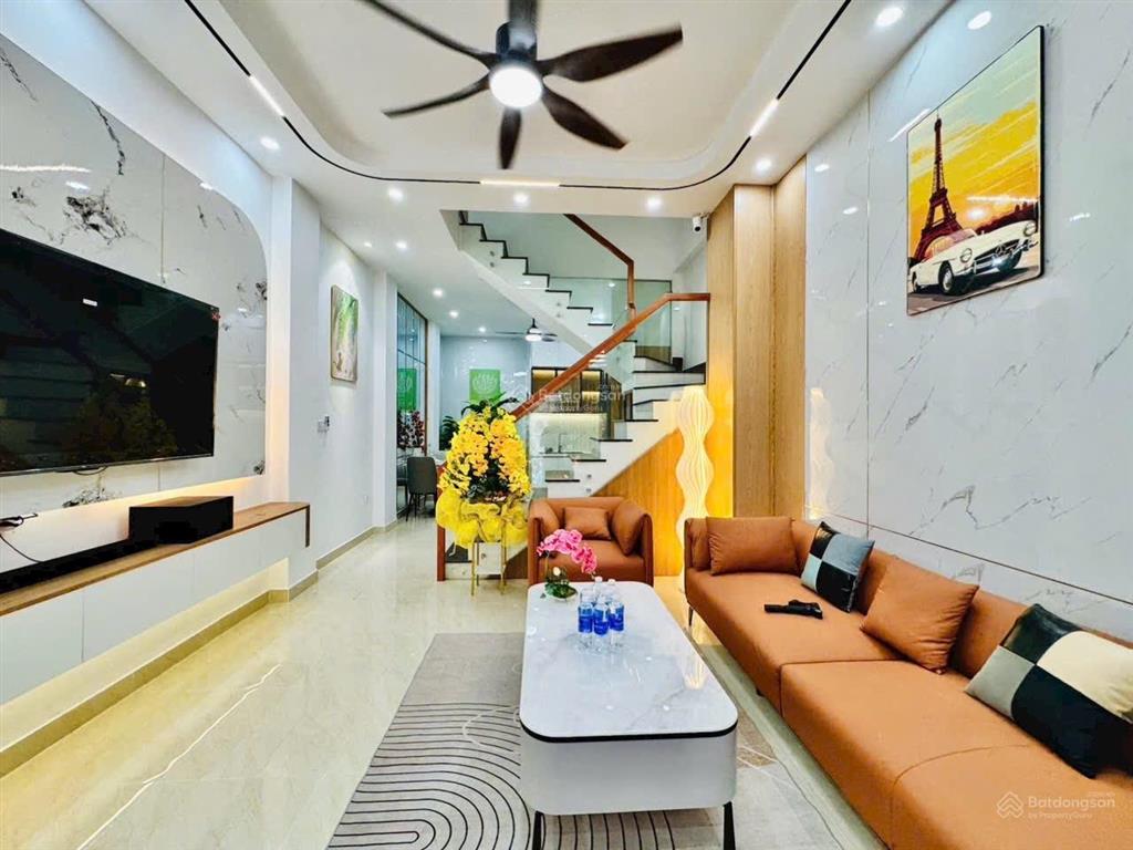 Xoay vốn kinh doanh bán gấp nhà 70m2 đường đinh bộ lĩnh phường 26 quận bình thạnh