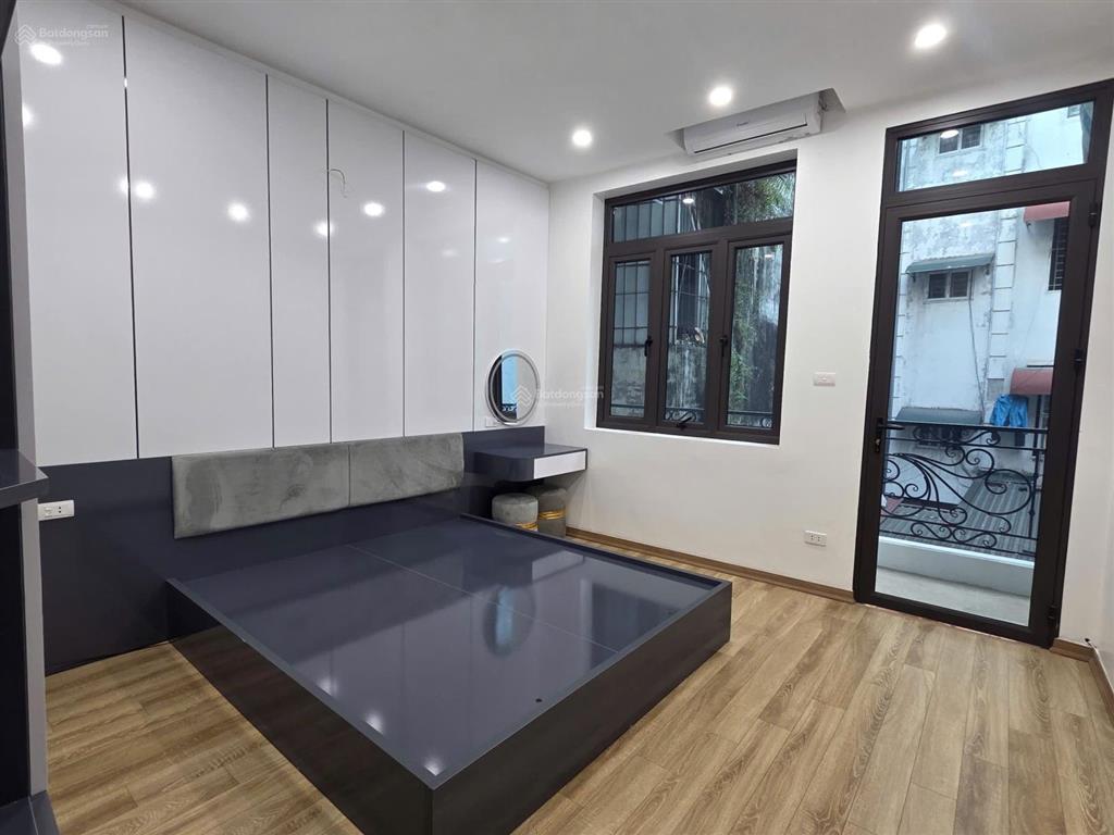 Bán nhà riêng 4pn, 4wc, 53m2, khâm thiên, đống đa, hà nội, giá tốt, đầy đủ nội thất