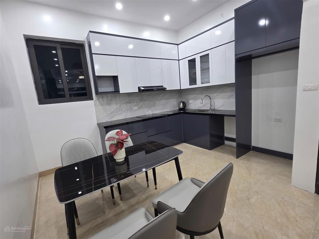 Bán nhà riêng 4pn, 4wc, 53m2, khâm thiên, đống đa, hà nội, giá tốt, đầy đủ nội thất