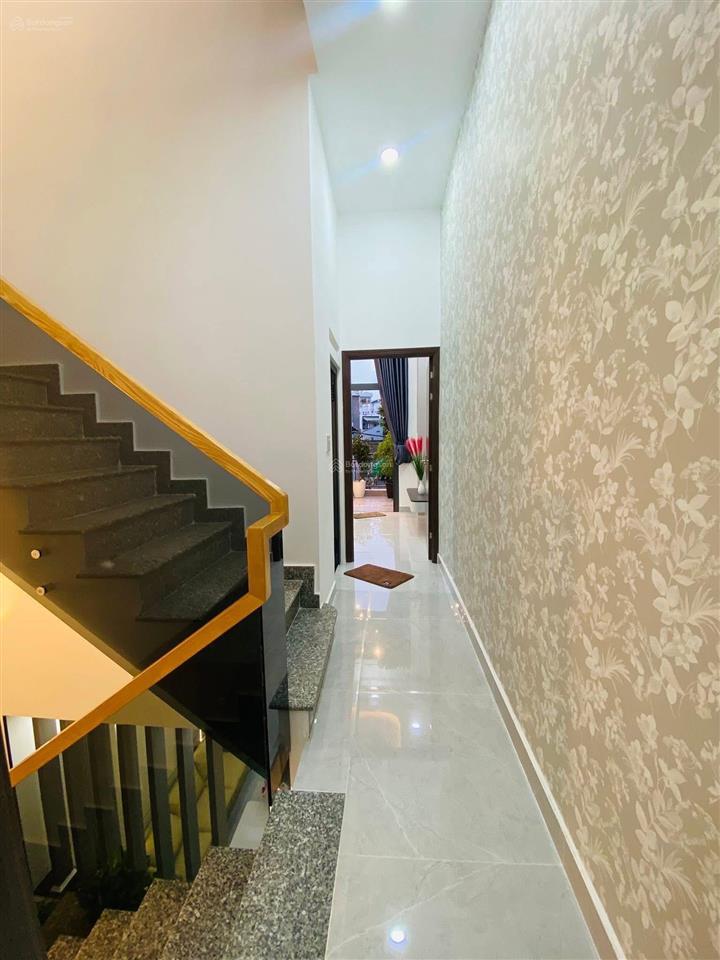 Chốt ngay căn nhà đẹp 2 tầng, 48m2 ngay lê văn sỹ, q.3 / 3 tỷ 260. shr, vị trí trung tâm, hẻm 4.5m