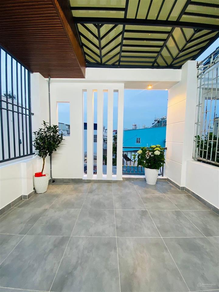 Chốt ngay căn nhà đẹp 2 tầng, 48m2 ngay lê văn sỹ, q.3 / 3 tỷ 260. shr, vị trí trung tâm, hẻm 4.5m