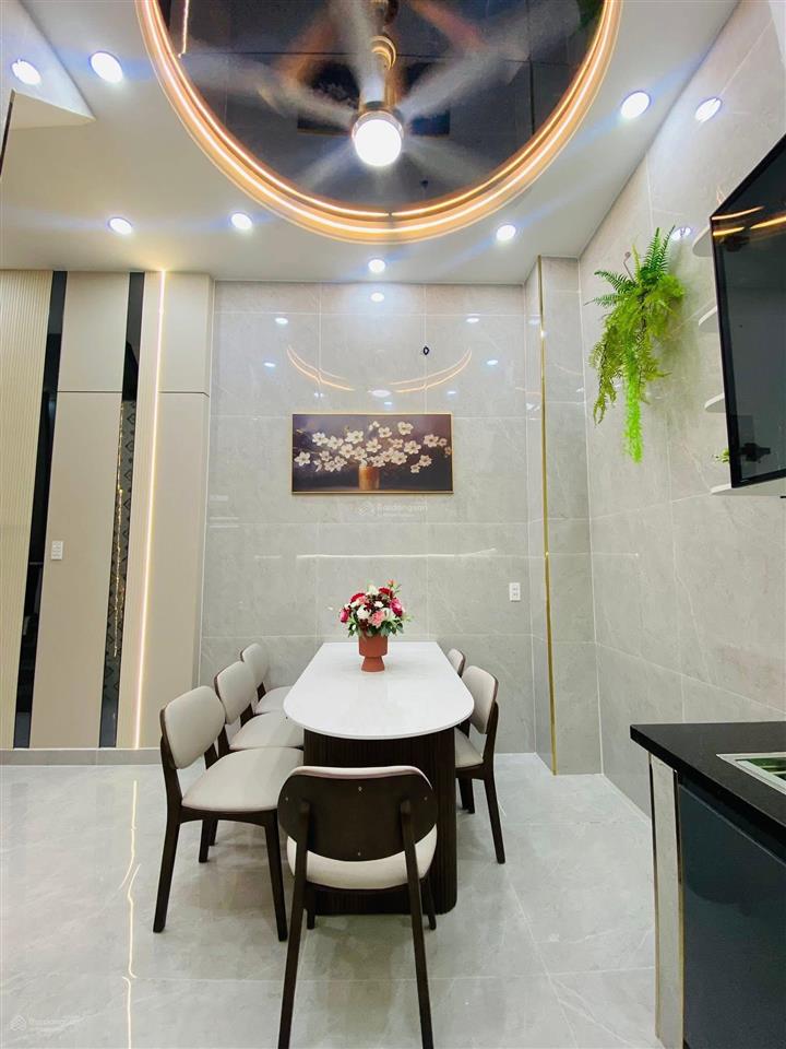 Chốt ngay căn nhà đẹp 2 tầng, 48m2 ngay lê văn sỹ, q.3 / 3 tỷ 260. shr, vị trí trung tâm, hẻm 4.5m