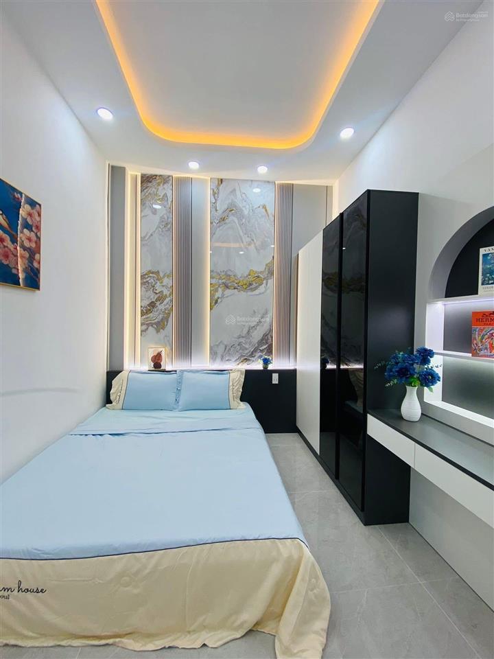 Chốt ngay căn nhà đẹp 2 tầng, 48m2 ngay lê văn sỹ, q.3 / 3 tỷ 260. shr, vị trí trung tâm, hẻm 4.5m