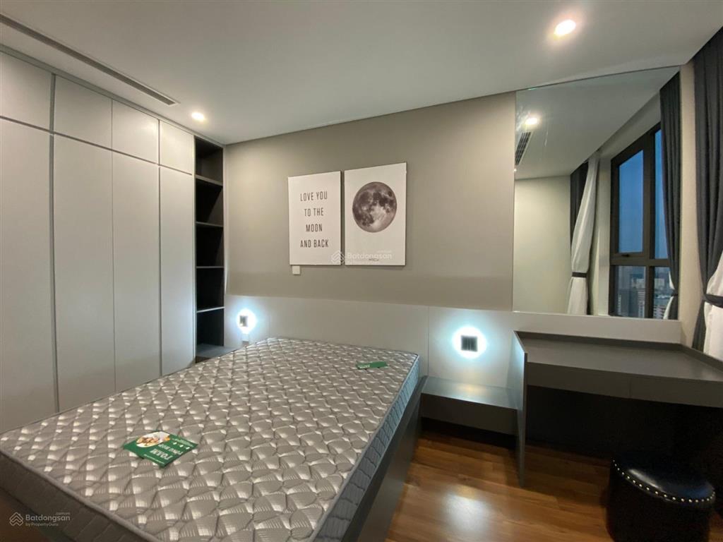 Bán gấp căn hộ 110m2 3 ngủ,tầng trung,nhà đẹp hướng mát, có sổ giao dịch được luôn  0393 686 ***