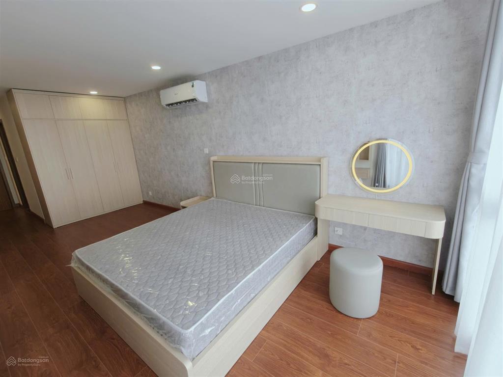 Chính chủ cho thuê căn 4 ngủ nổi bật dự án 200m2 full đồ nội thất mới view thành phố  0393 686 ***