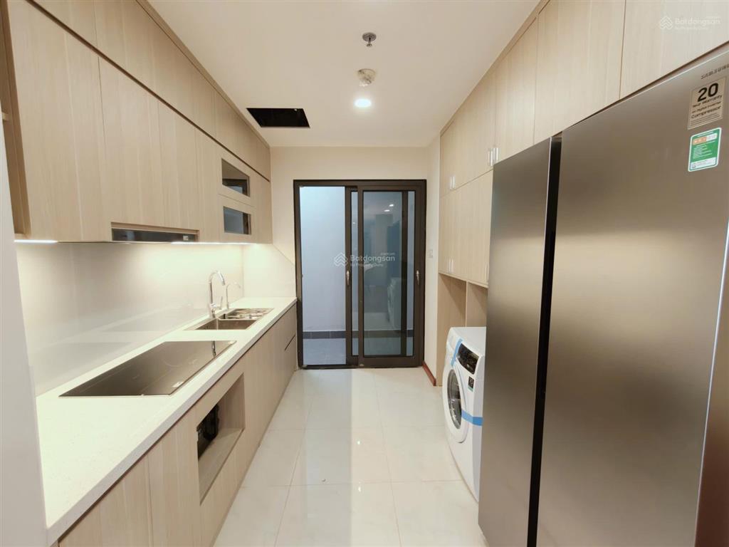 Chính chủ cho thuê căn 4 ngủ nổi bật dự án 200m2 full đồ nội thất mới view thành phố  0393 686 ***