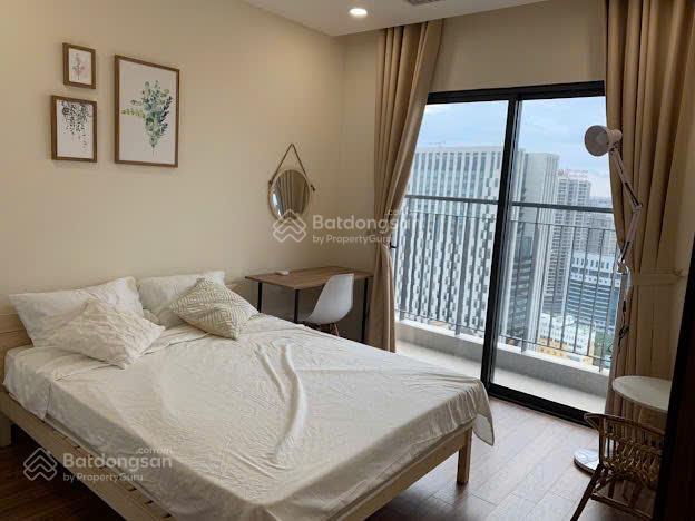 Cho thuê căn hộ 3 ngủ 96m2 ở golden park tower vào ở được luôn đầy đủ nội thất  0393 686 ***