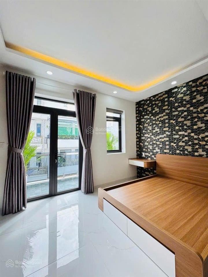 Nhỉnh 7ty nhà 5 tầng bình trị đông bình tân dt 4,5x13m đường 18m