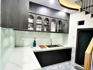 Nhỉnh 6ty nhà 5 tầng btct lô góc tây lân, bình tân,