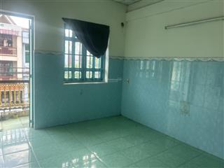 Nhà nguyên căn còn trống làu 1 và 2