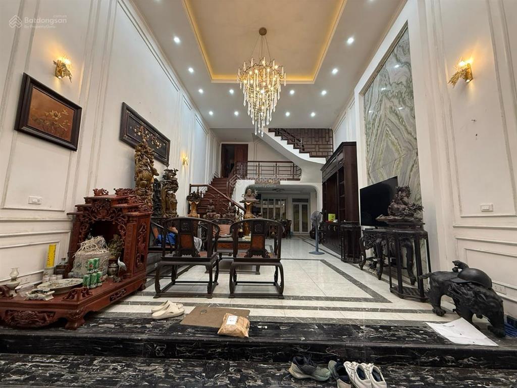 Bán nhà siêu rẻ phố phố vọng  hai bà trưng  phân lô  ô tô tránh. dt 82m2 x 5 tầng. mt 5.9m