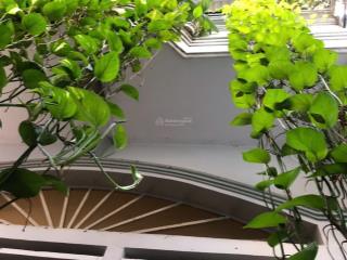 Cần bán gấp nhà phường 1, trương đăng quế, cách sân bay tsn 12p, chưa qua kd, vượng khí tốt. 4.6 tỷ