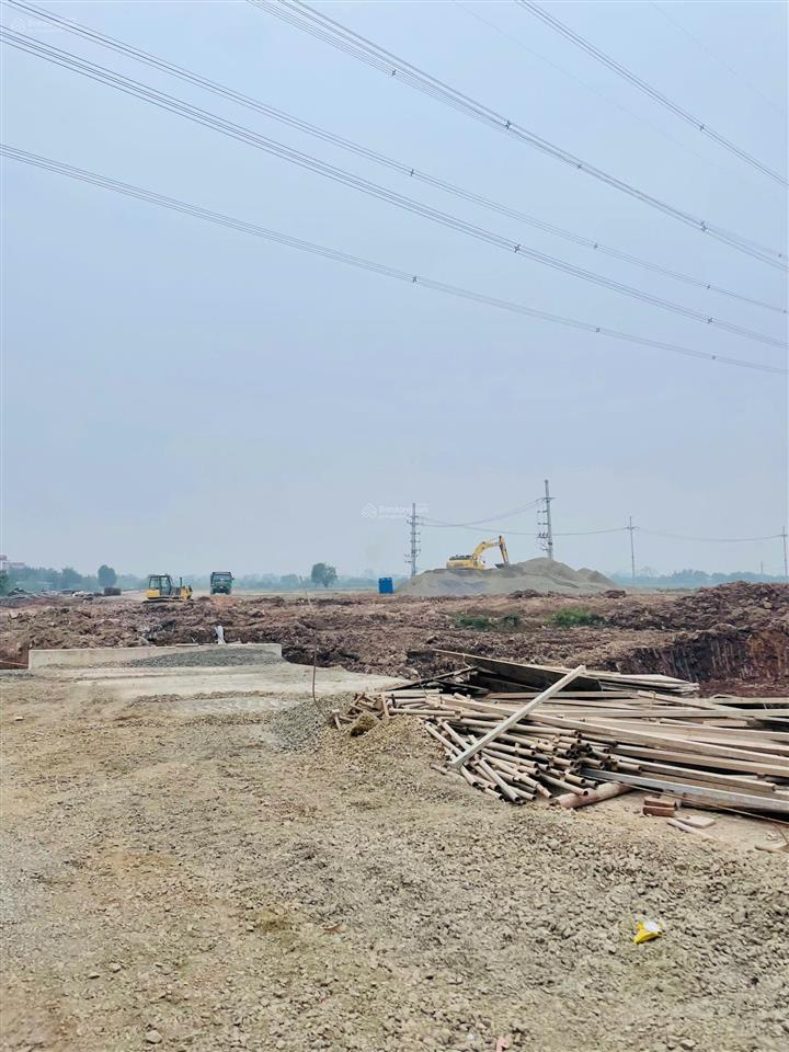 Giáp ngay vành đai 4  dự án vin olimpic ninh sở em có lô đất đẹp 45m oto ngủ tại đất