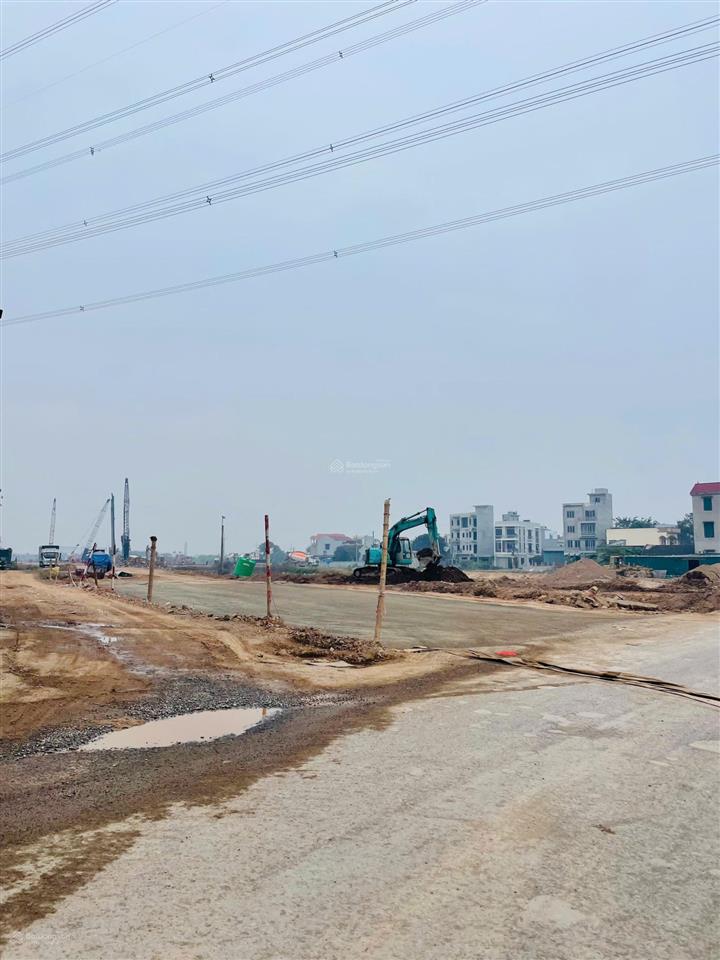 Giáp ngay vành đai 4  dự án vin olimpic ninh sở em có lô đất đẹp 45m oto ngủ tại đất