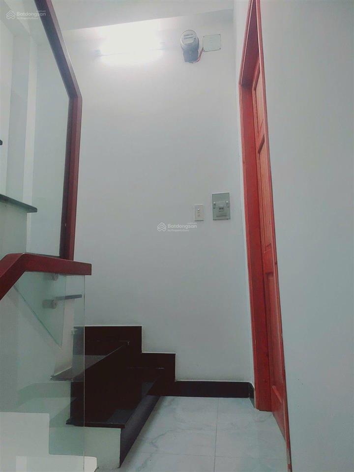 Nhà đúc kiên cố 5 tầng hoàn công đầy đủ ở ngay ung văn khiêm, p.25, bình thạnh,