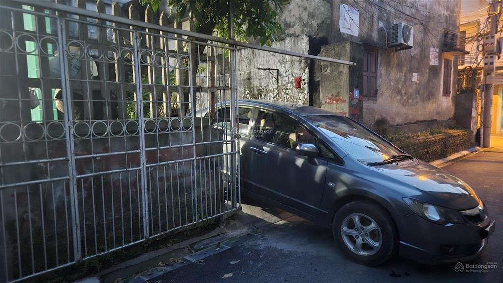 Cho thuê nhà 3 tầng 70m2 sân 80m2, đường phương trạch, ô tô vào tận nhà, mở phòng khám, trường học