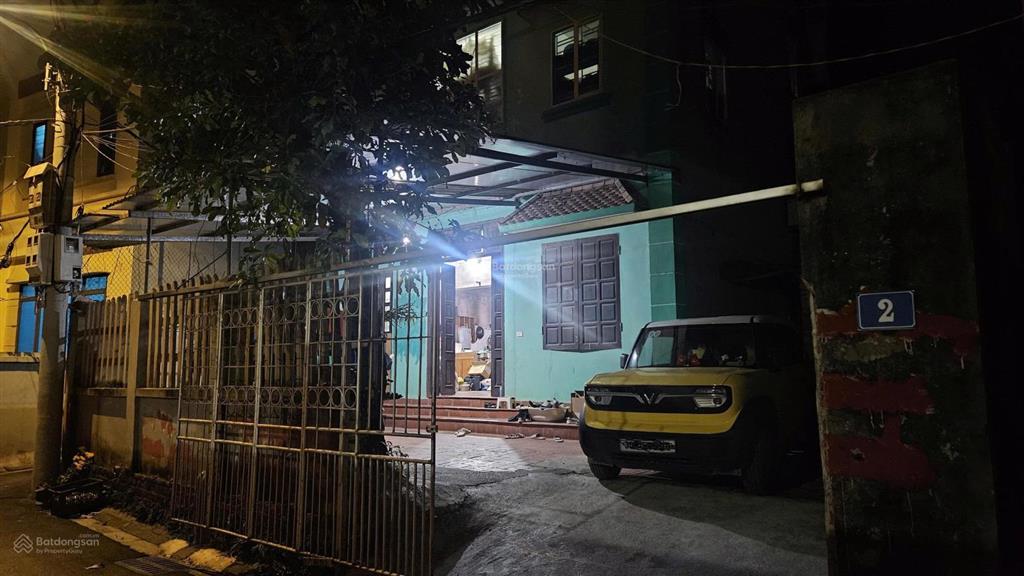 Cho thuê nhà 3 tầng 70m2 sân 80m2, đường phương trạch, ô tô vào tận nhà, mở phòng khám, trường học