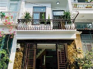 Kẹt tiền bán gấp nhà 1 trệt 1 lầu 45,5m2 đường lê quang định, p11, bình thạnh