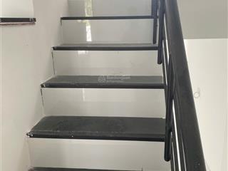 Bán nhà mặt phố đường 10, 8,8 tỷ, 120m2, 2pn, 3wc, pháp lý đầy đủ