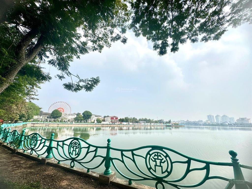 Chính chủ gửi bán tòa apartment view hồ ngõ thông ôtô đỗ cửa dòng tiền 200 tr/tháng.giá 54tỷ 120m2