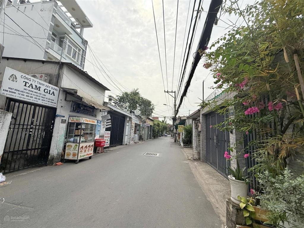 Tôi cần bán căn 3 tầng góc 2 mặt tiền đường 20  kinh doanh sầm uất  ngang 5m lý tưởngvị trí vàng