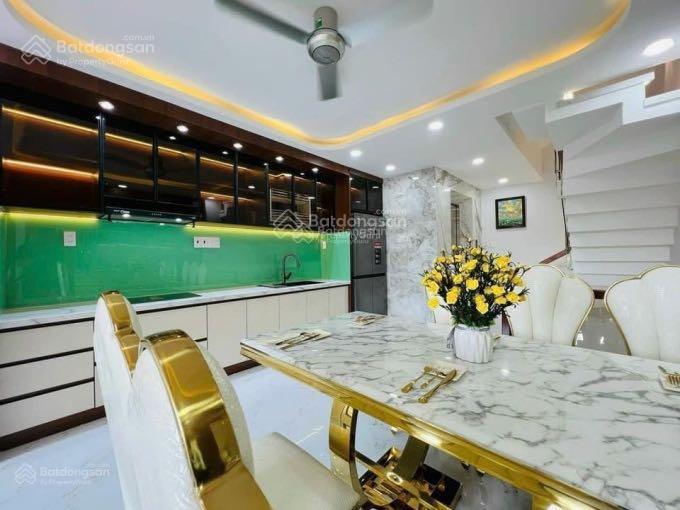 Ngay chợ an đông sư vạn hạnh, p9, q5 sát mặt tiền.giá 2 tỷ 7. dt 67m2. (5x13,5) sổ hồng riêng