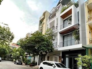 Giá tốt cho nhà đầu tư đ. hoa sứ, p2, phú nhuận,gía 3 tỷ 9 .dt 86m2/hđ thuê 29tr/tháng sổ riêng