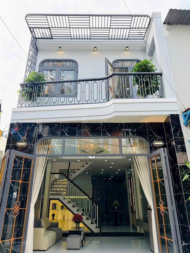 Bán gấp nhà dt 32,4m2 giá 1tỷ950 đường hoàng văn thụ p4 q.tân bình
