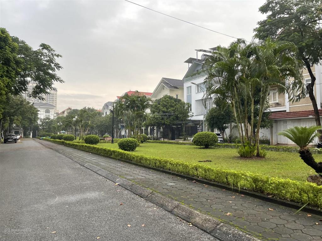 Chính chủ bán biệt thự song lập diện tích 152m2, tại khu đô thị việt hưng, long biên, giá 43 tỷ