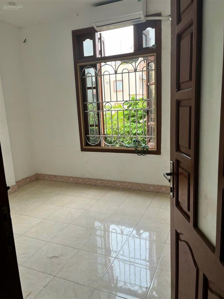Bán nhà mặt phố nguyễn văn linh, phúc đồng long biên 50m2