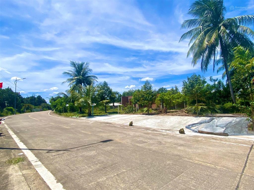 Mặt tiền bến tràm đất lớn 501m2, đường 15m, sổ hiện đường! trục bến tràm phú quốc | kết nối nhanh