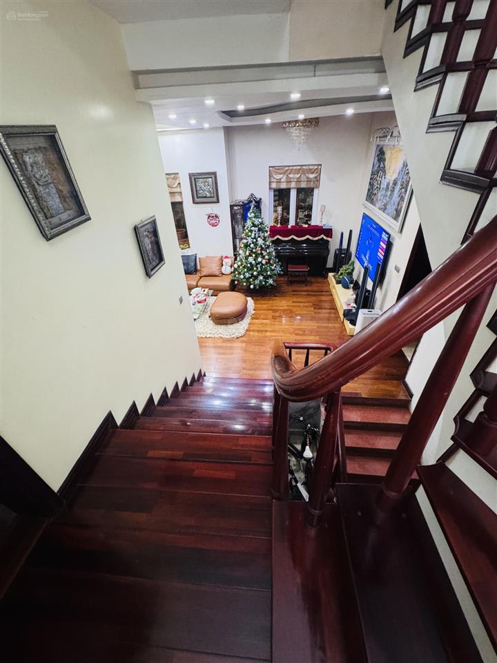 Chính chủ mở bán biệt thự 400m2 trong khu biệt thự sao đỏ (cầu rào 2), ngay sau khách sạn pealriver