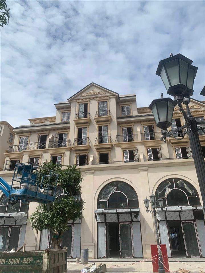 Bán độc quyền căn shophouse 134m2 (60tr/m2 sàn) con gà đẻ trứng vàng
nằm ở vị trí đắc địa