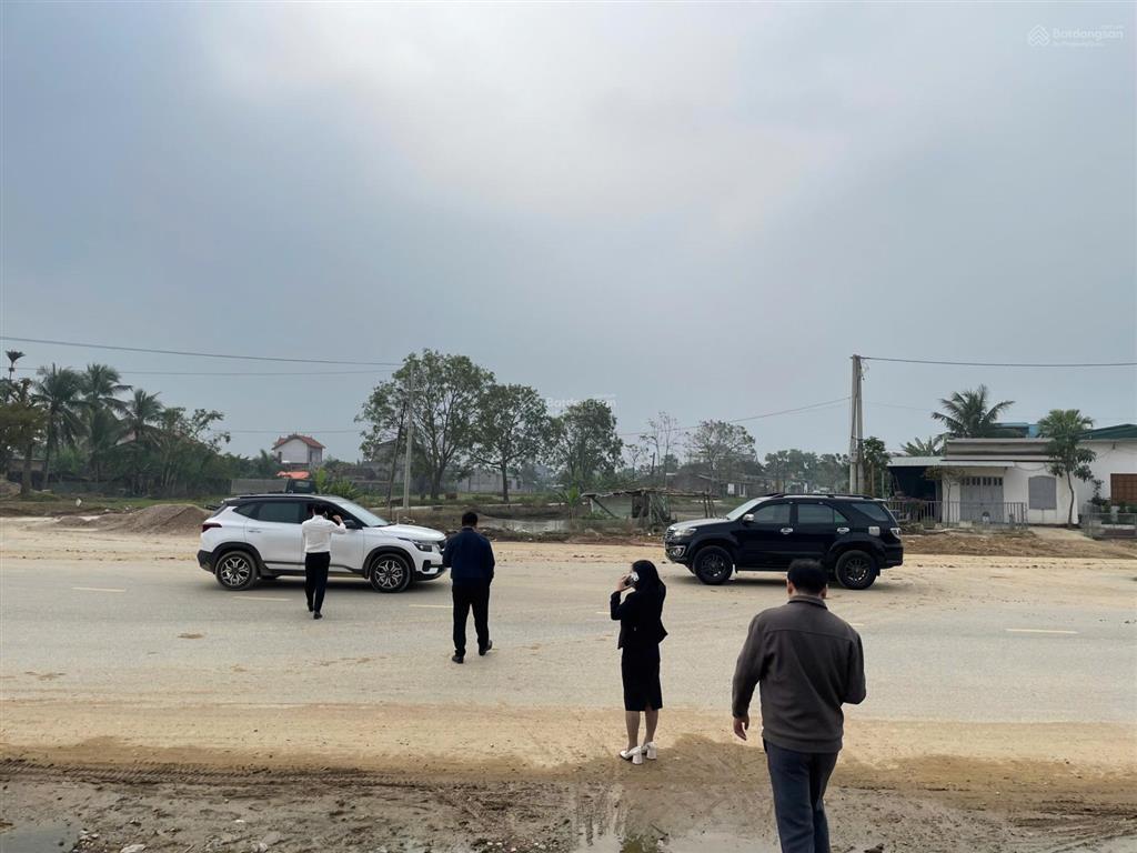 Cực hiếm  1 lô duy nhất xung quanh bán 29  30tr/m², lô này chỉ 25tr/m²