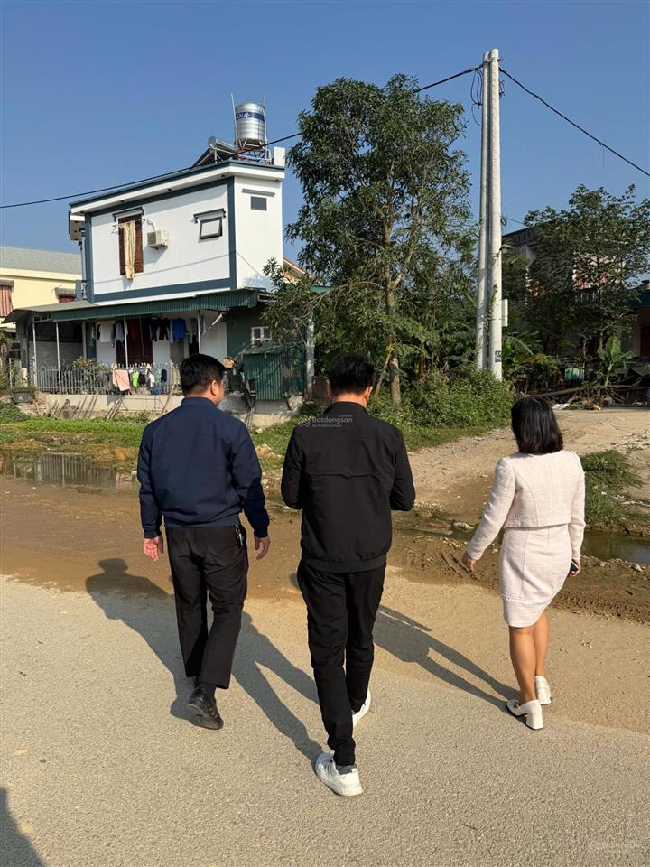 Cực hiếm  1 lô duy nhất xung quanh bán 29  30tr/m², lô này chỉ 25tr/m²