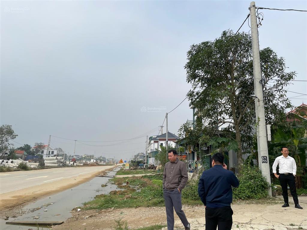 Cực hiếm  1 lô duy nhất xung quanh bán 29  30tr/m², lô này chỉ 25tr/m²