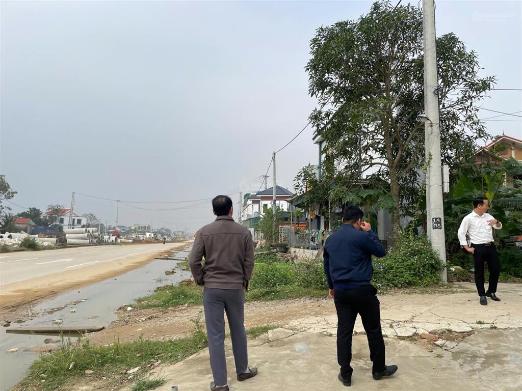 Cực hiếm  1 lô duy nhất xung quanh bán 29  30tr/m², lô này chỉ 25tr/m²