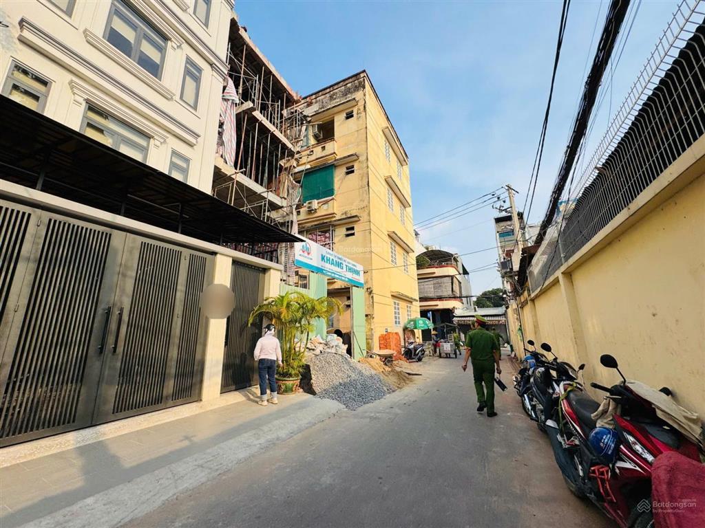 Nhà mới xây 5 tầng ngay kha vạn cân có thang máy khai thác chdv  văn phòng  linh tây