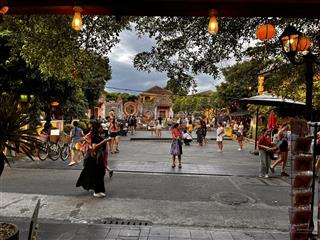 Cho thuê nhà mặt phố trung tâm phố cổ hội an  đối diện chùa bà mụ kinh doanh đắc địa 200m2 mt 7,8m