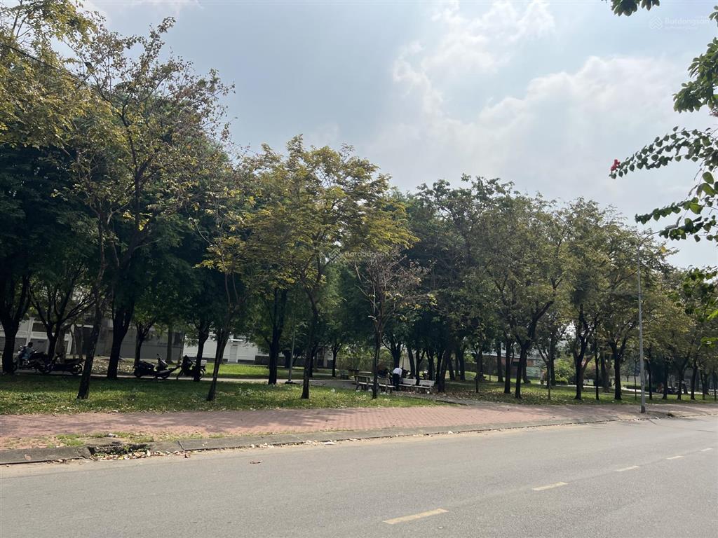 Ngộp bán gấp nhà mặt tiền ngay cao đức lân p. an phú q2. dt 100m2 (5x20m) hầm 4 tầng giá chỉ 25 tỷ