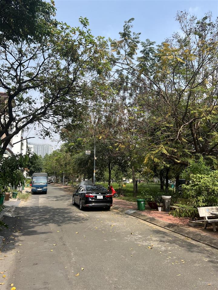 Ngộp bán gấp nhà mặt tiền ngay cao đức lân p. an phú q2. dt 100m2 (5x20m) hầm 4 tầng giá chỉ 25 tỷ