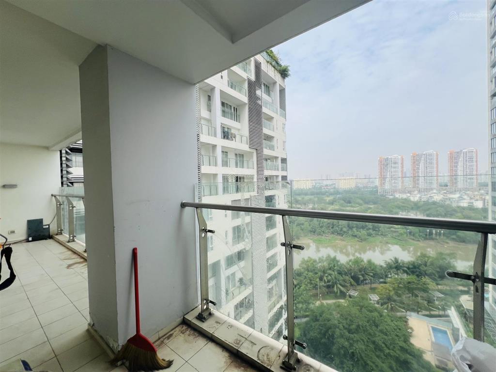 Nhà rộng/ thoáng mát giá tốt nhất tại đảo kim cương 180m2, 23 tỷ 5. ban công rộng